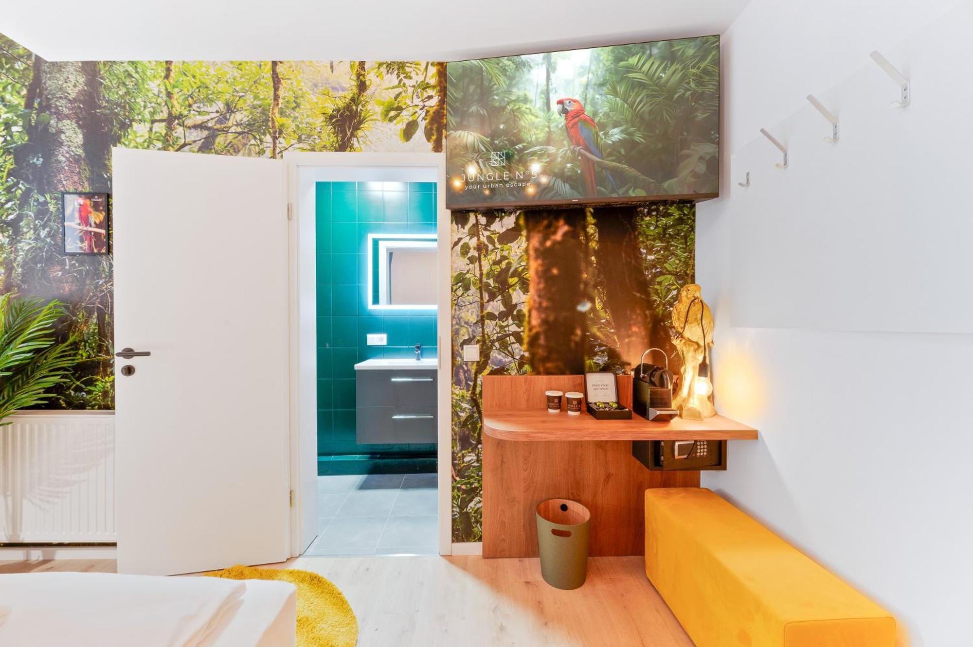 Jungle No5 Boutique Hotel - Stuttgart City-Center 객실 사진